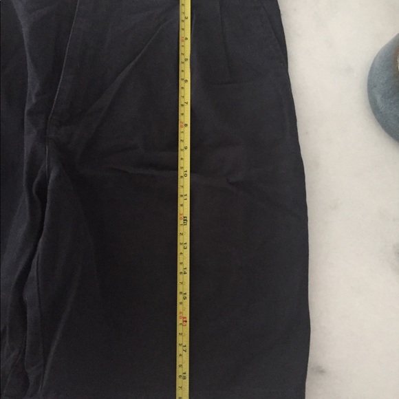 Eddie Bauer Navy shorts - Picture 3 of 6